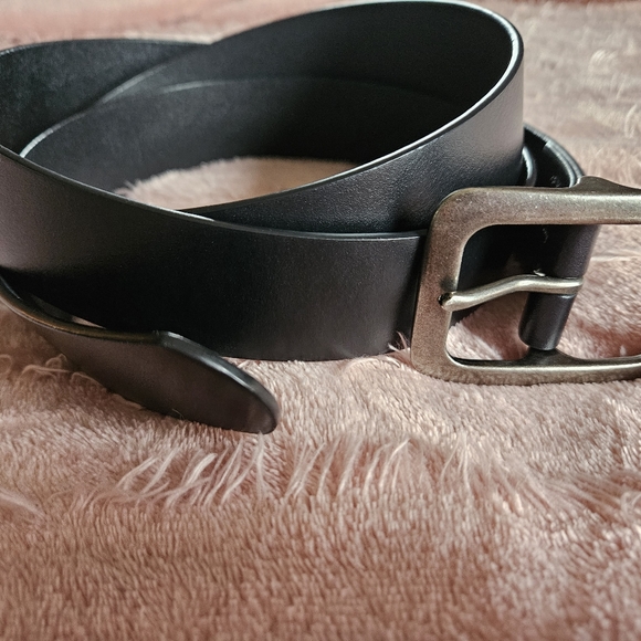 unbranded Accessories - Black Faux leather belt EUC
